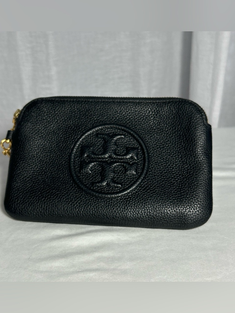 Tory Burch Black Pebbled Leather Logo Wristlet Pouch - Picture 4 of 6
